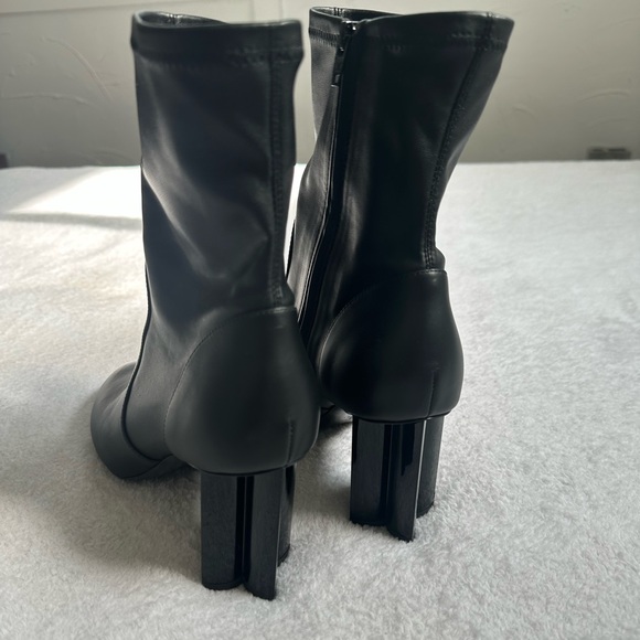 Louis Vuitton Silhouette Ankle Boot - Picture 5 of 7